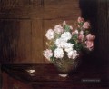 Rosen in einem Silver Bowl auf einem Mahagoni Tisch Blume Stillleben Julian Alden Weir
